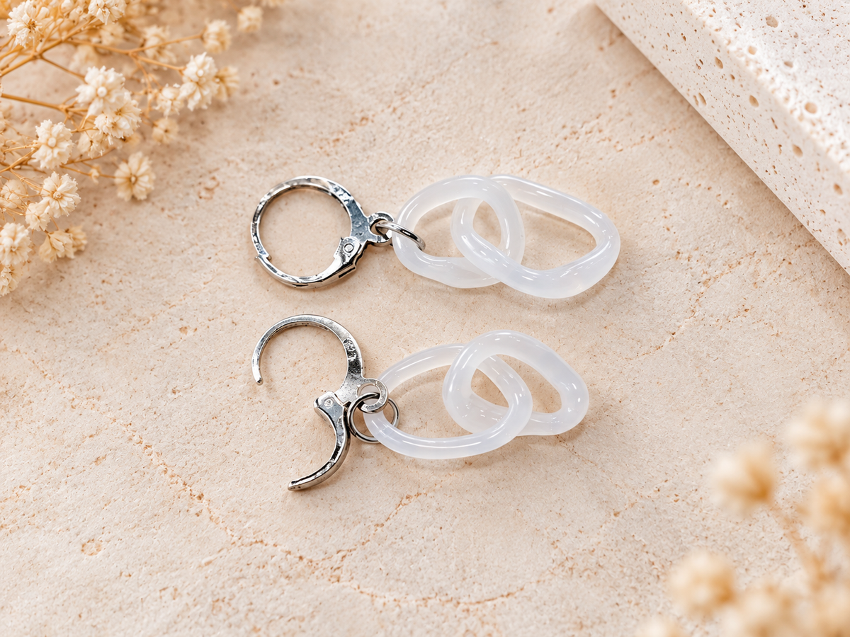 Boucle d'oreille en chaine de verre